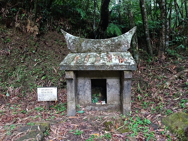 竹子山口福德祠