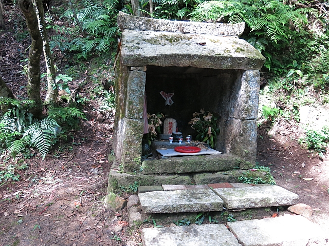 五指山古道土地公廟