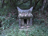 中坑頭鞍部土地公廟