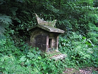 一坑古道土地公廟