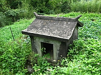 水泥造的土地公廟