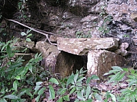 炮子崙石棚土地公